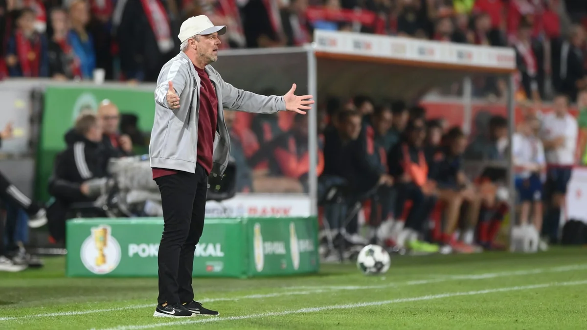 FC-Trainer Kwasniok kritisiert Schiedsrichter nach Pokal-Aus