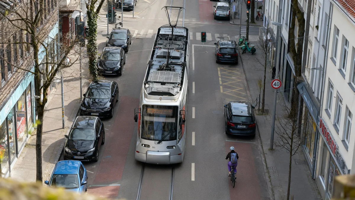 Nächtliche Bauarbeiten: Rheinbahn sperrt wichtige Strecke