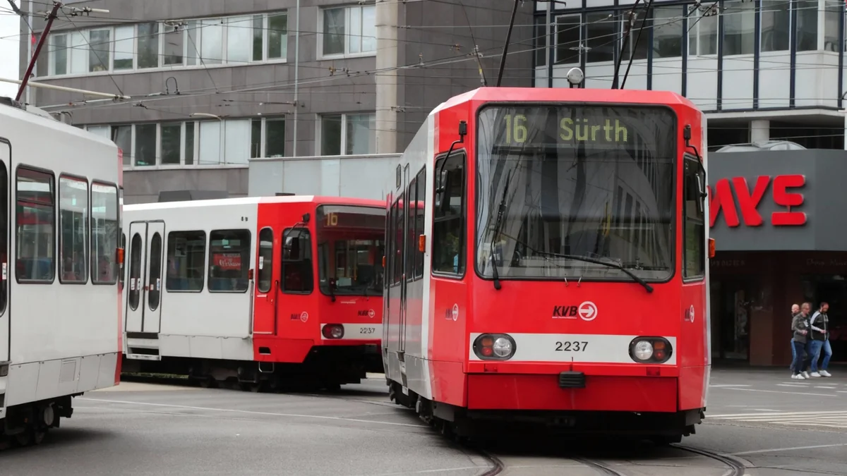 Zeitumstellung in Köln: So fahren KVB und Bahn in der Nacht
