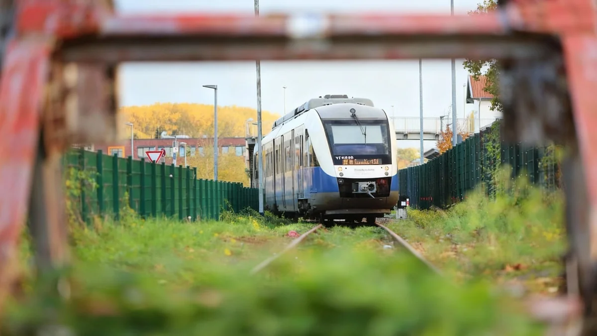 Chaos beim RE10: Zugausfälle sorgen für Wut bei Pendlern