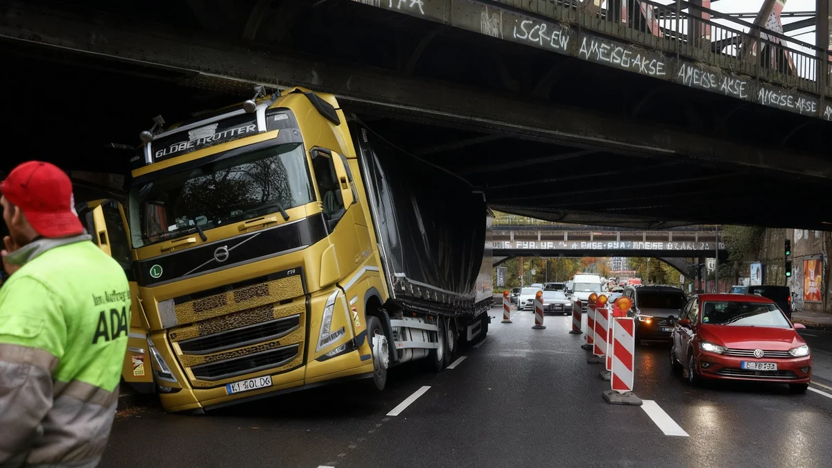 Lkw unter Brücke auf Innerer Kanalstraße sorgt für Stau