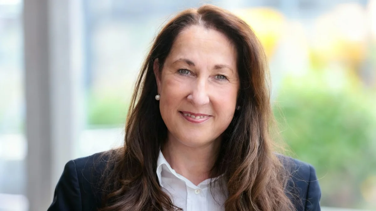 Herdeckes Bürgermeisterin tritt Amt nach Messerangriff an