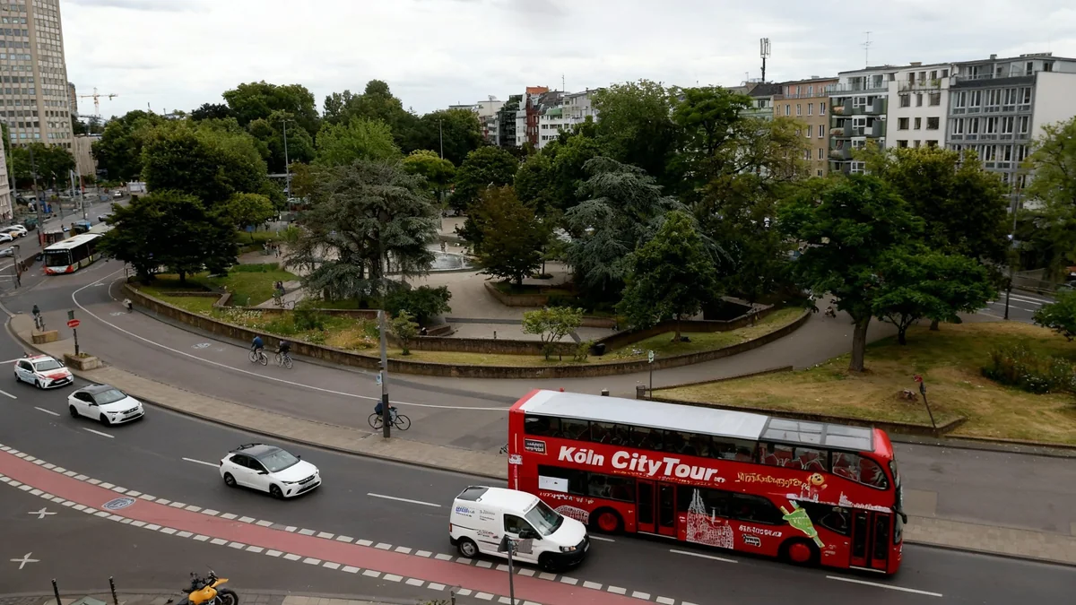 Ebertplatz: Stadt mauert drei Abgänge bis März 2026 zu